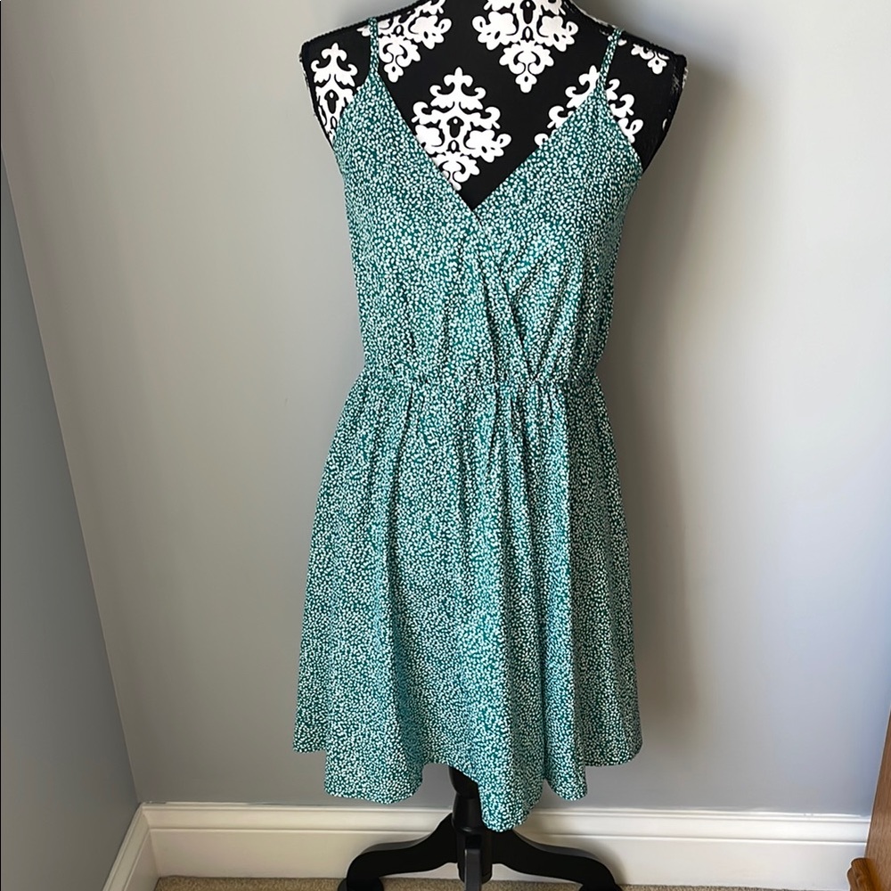 Women's Green & White Dress